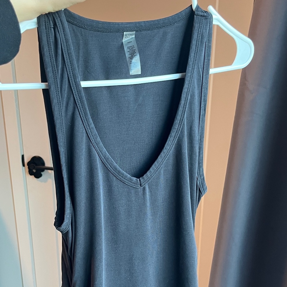 Beyond Yoga Ruched Black Sleeveless Dress - Picture 5 of 7